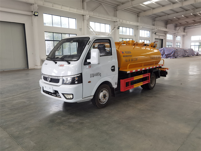 藍牌途逸清洗吸汙車